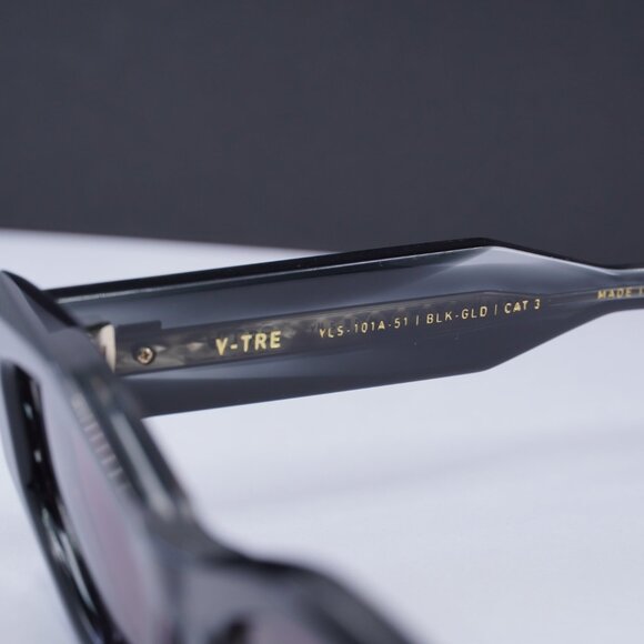 Valentino V-TRE VLS-101A Cat Eye Sunglasses - Shiny Black\\Dark Bordeaux AR main image 4